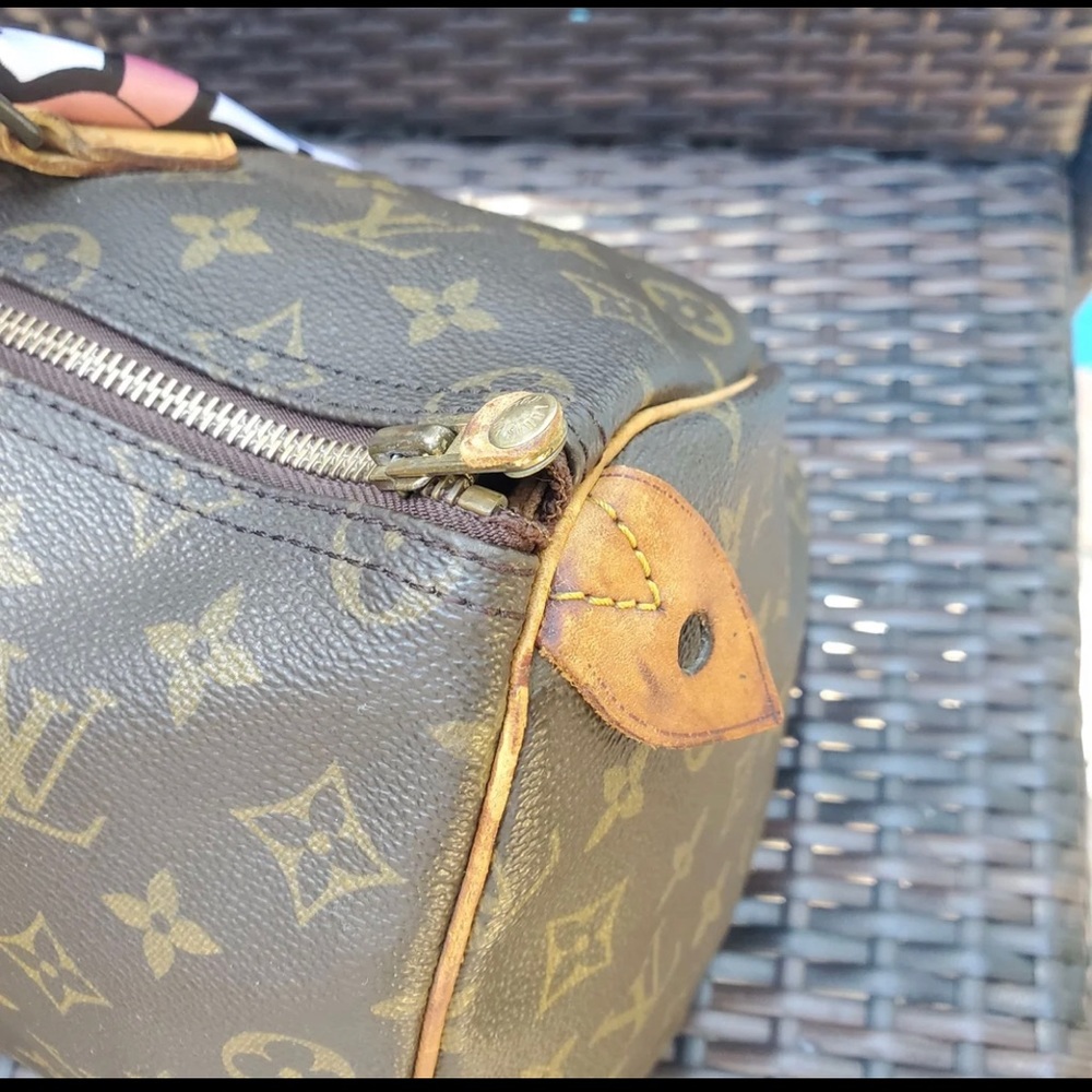 Louis Vuitton women’s purse Speedy 35
